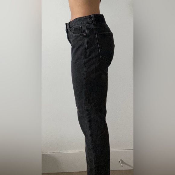 Dynamite mid rise, straight leg jeans in black size 25 - Picture 2 of 3